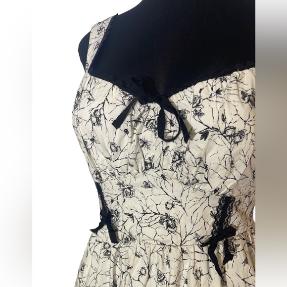 Hot Topic white with black dress. Size XL. NWT. Super cute - Picture 2 of 14